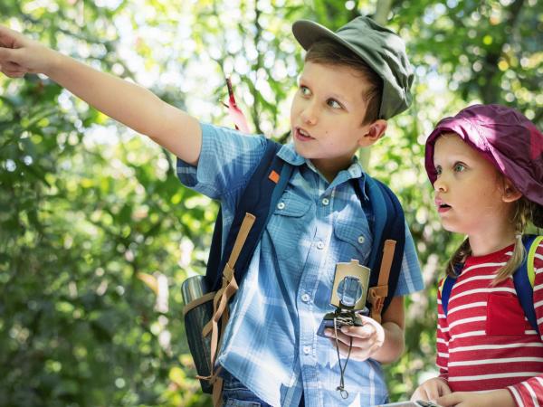 bambini esploratori del bosco